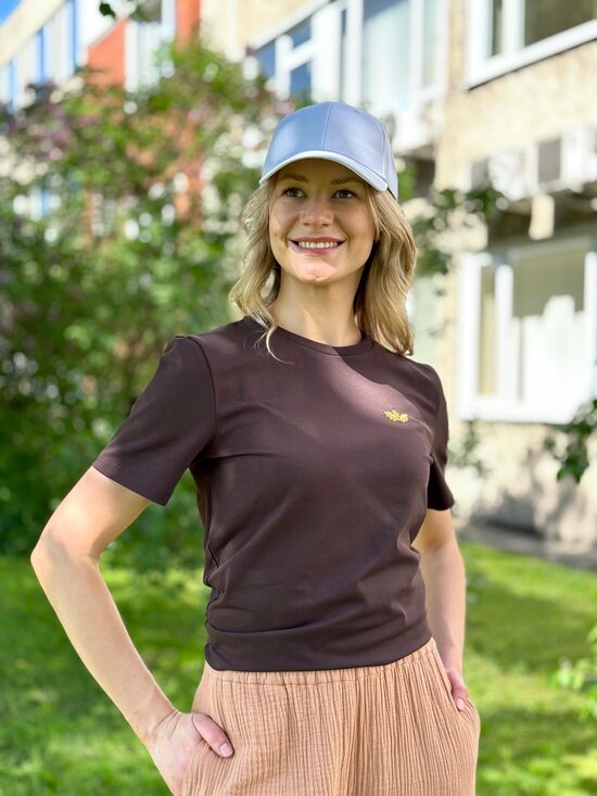 Pagarināts brūns unisex t-krekls "Ozols"